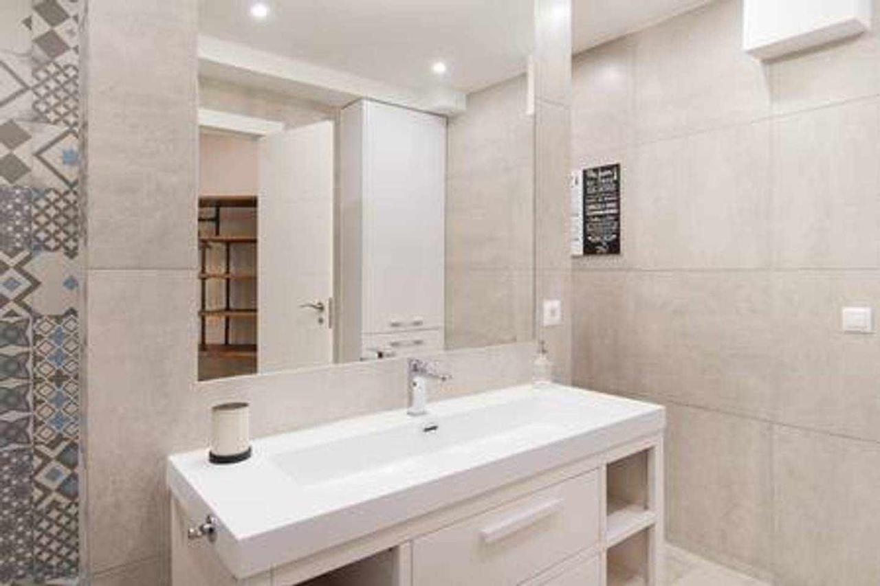 New Gran Estudio A Estrenar Centro De Madrid Kültér fotó